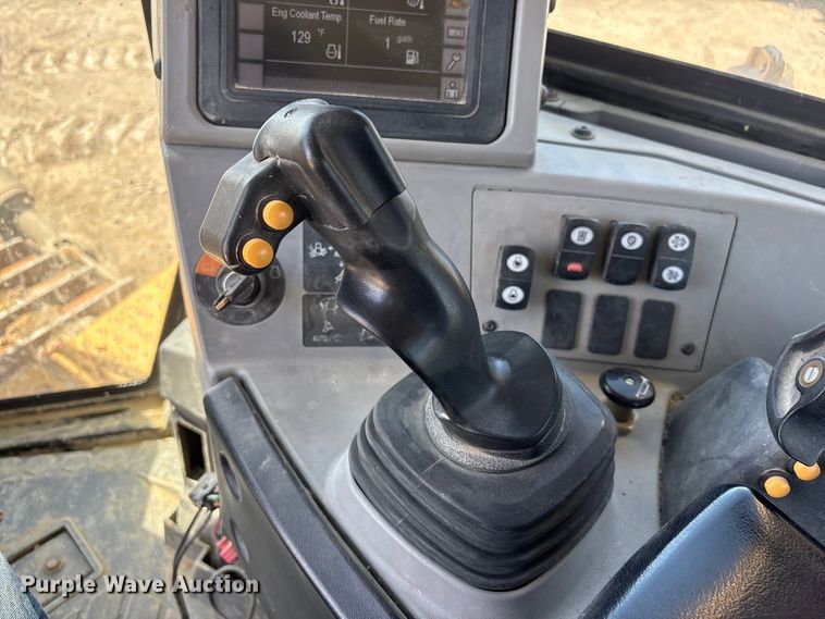 image for item FG2905 2021 Caterpillar D8T dozer