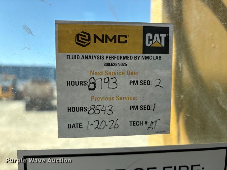 image for item FG2905 2021 Caterpillar D8T dozer