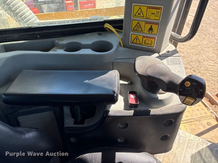 image for item FG2905 2021 Caterpillar D8T dozer