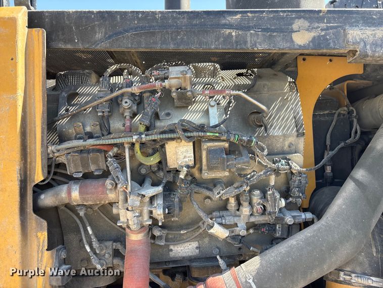 image for item FG2905 2021 Caterpillar D8T dozer