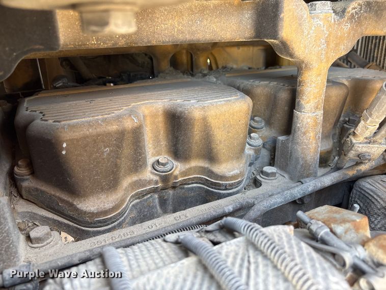 image for item FG2905 2021 Caterpillar D8T dozer