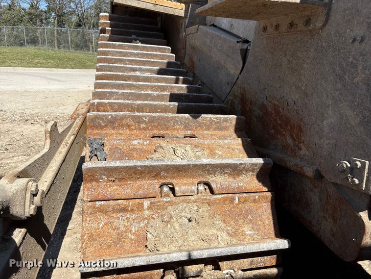 image for item FG2905 2021 Caterpillar D8T dozer