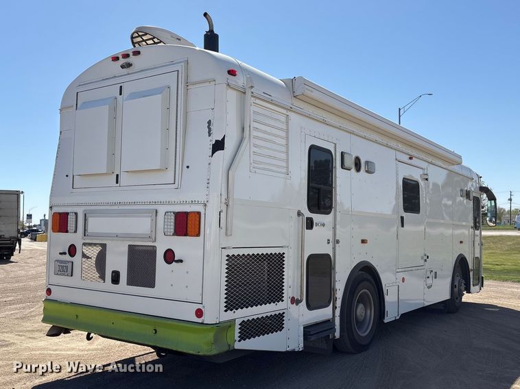 image for item FG2906 2012 Thomas Built HDX bookmobile