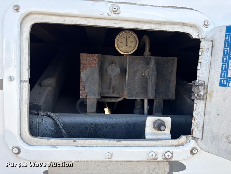 image for item FG2906 2012 Thomas Built HDX bookmobile