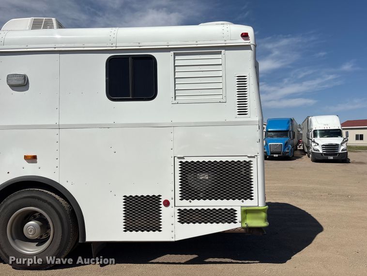 image for item FG2906 2012 Thomas Built HDX bookmobile