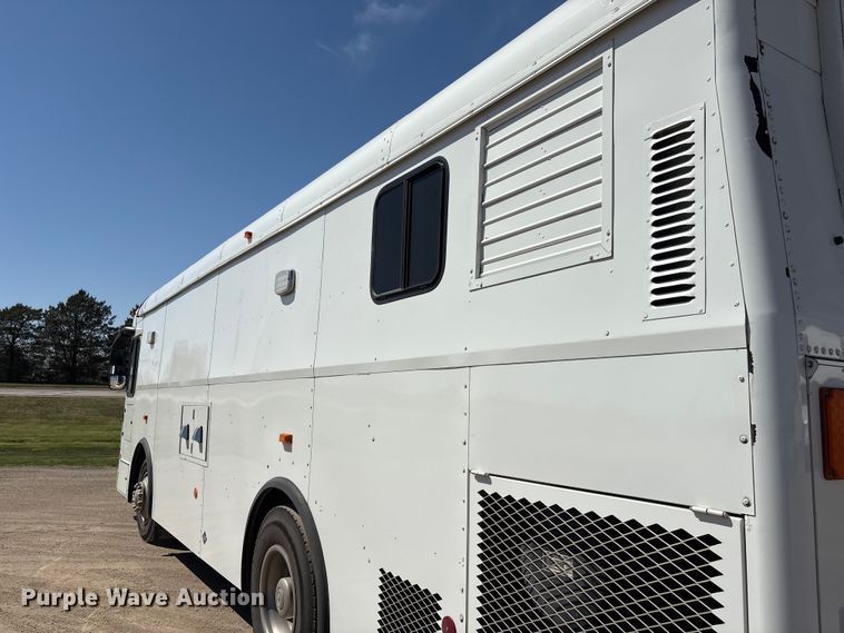 image for item FG2906 2012 Thomas Built HDX bookmobile