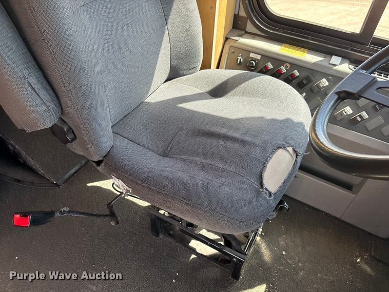 image for item FG2906 2012 Thomas Built HDX bookmobile