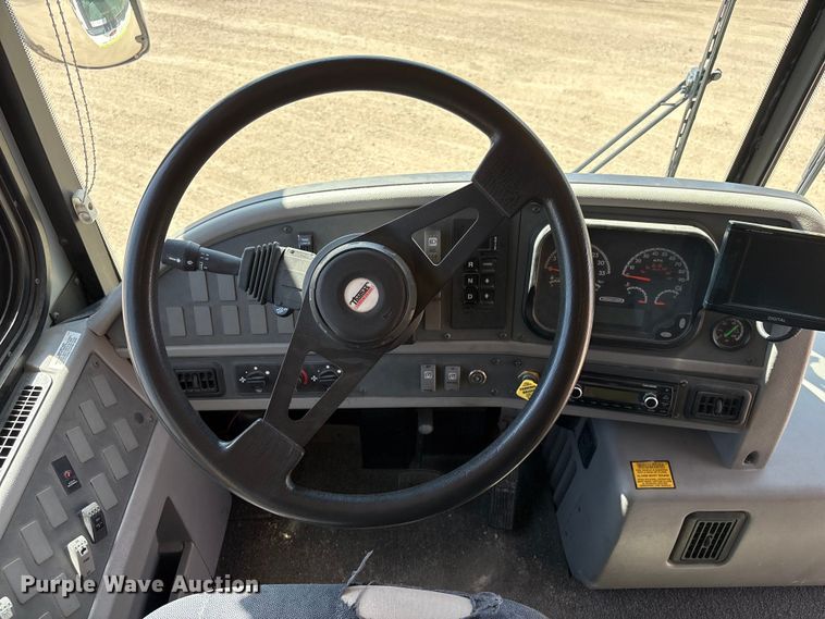 image for item FG2906 2012 Thomas Built HDX bookmobile