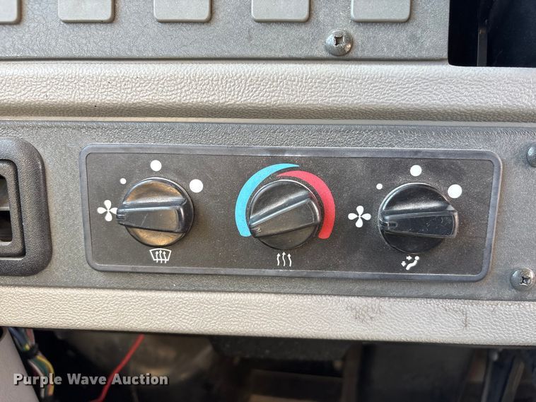 image for item FG2906 2012 Thomas Built HDX bookmobile