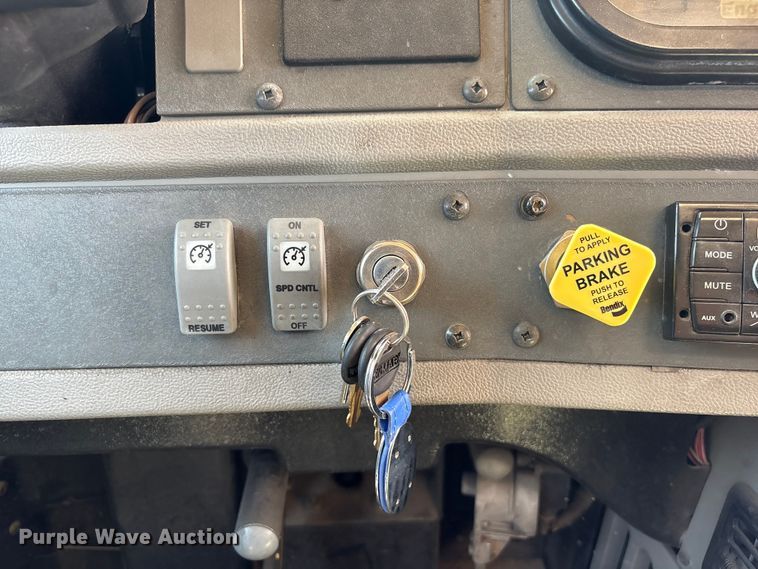 image for item FG2906 2012 Thomas Built HDX bookmobile