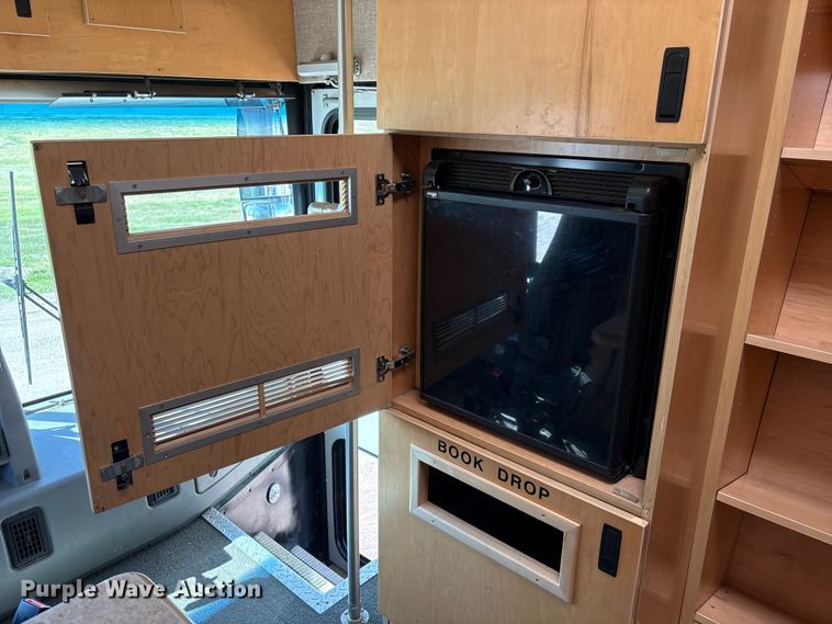 image for item FG2906 2012 Thomas Built HDX bookmobile