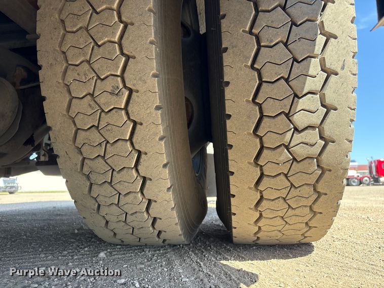 image for item FG2906 2012 Thomas Built HDX bookmobile