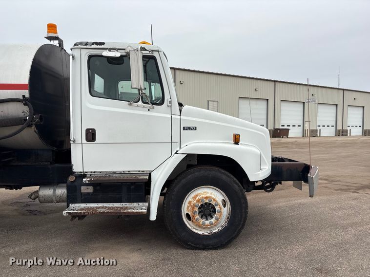 image for item FG2947 2000 Freightliner FL70 oil distributor truck
