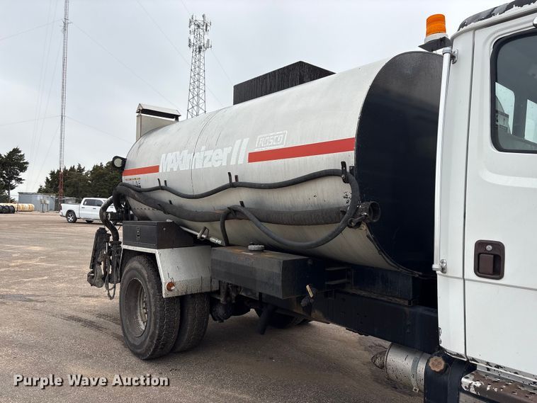 image for item FG2947 2000 Freightliner FL70 oil distributor truck