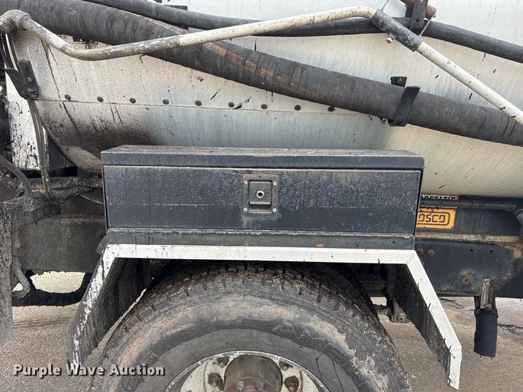 image for item FG2947 2000 Freightliner FL70 oil distributor truck