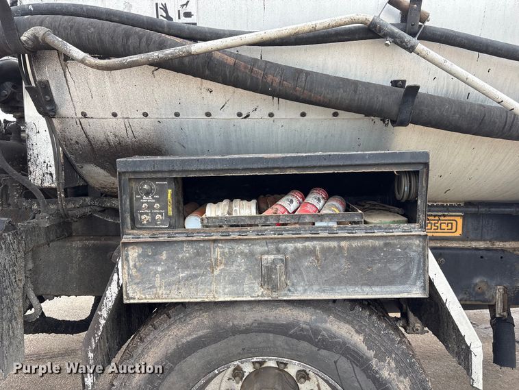 image for item FG2947 2000 Freightliner FL70 oil distributor truck