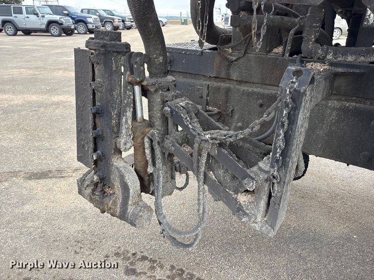 image for item FG2947 2000 Freightliner FL70 oil distributor truck