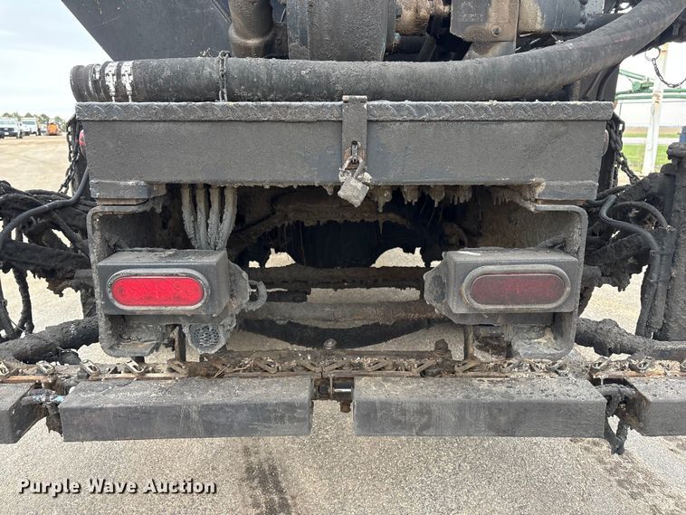 image for item FG2947 2000 Freightliner FL70 oil distributor truck