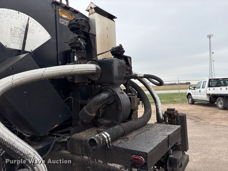 image for item FG2947 2000 Freightliner FL70 oil distributor truck