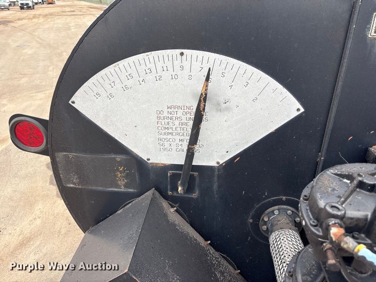 image for item FG2947 2000 Freightliner FL70 oil distributor truck