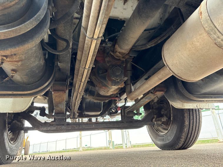 image for item FG2947 2000 Freightliner FL70 oil distributor truck