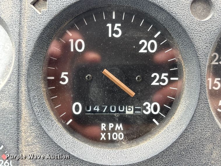 image for item FG2947 2000 Freightliner FL70 oil distributor truck