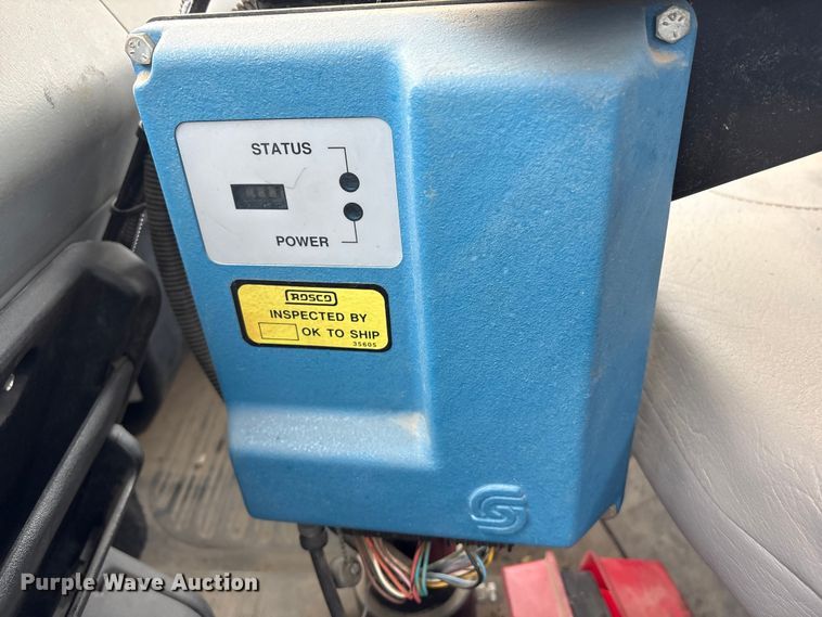 image for item FG2947 2000 Freightliner FL70 oil distributor truck