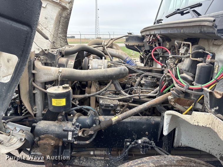 image for item FG2947 2000 Freightliner FL70 oil distributor truck