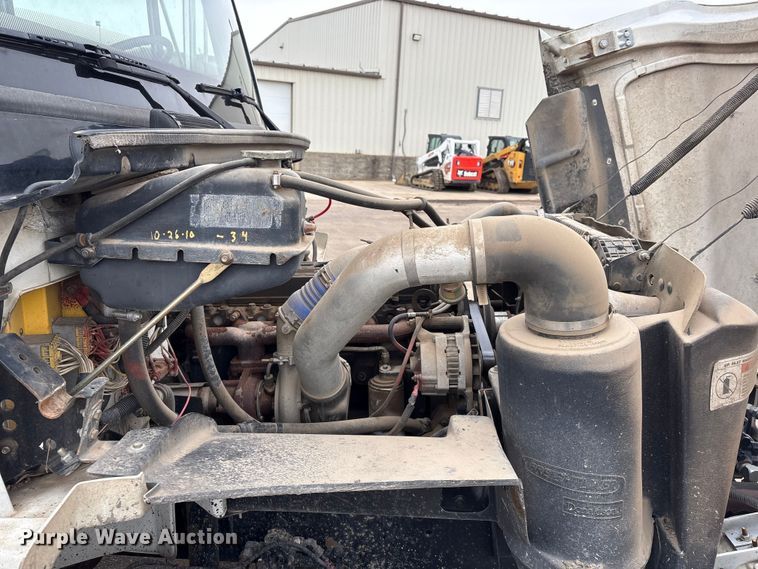 image for item FG2947 2000 Freightliner FL70 oil distributor truck