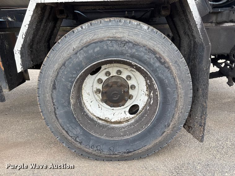 image for item FG2947 2000 Freightliner FL70 oil distributor truck