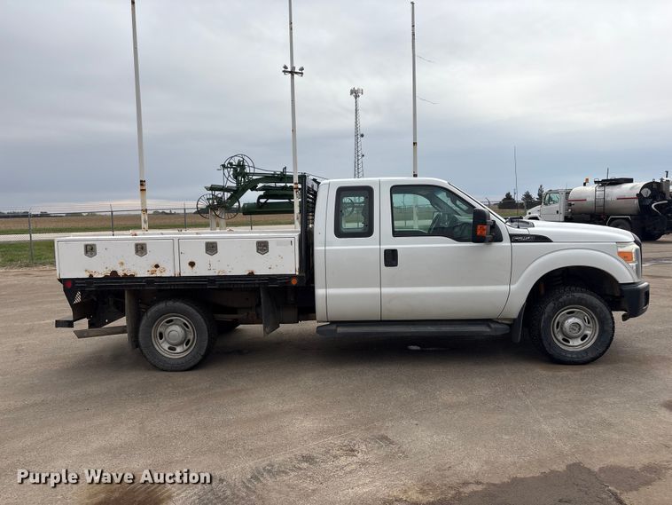 image for item FG2948 2011 Ford F250 Super Duty Ext. Cab flatbed pickup truck