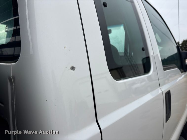 image for item FG2948 2011 Ford F250 Super Duty Ext. Cab flatbed pickup truck
