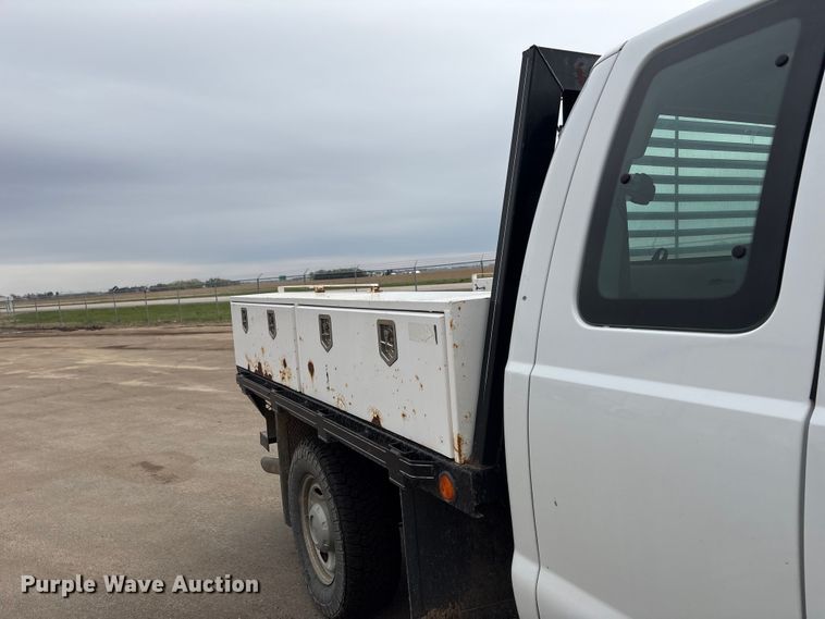 image for item FG2948 2011 Ford F250 Super Duty Ext. Cab flatbed pickup truck