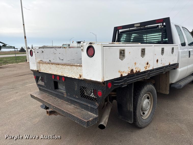 image for item FG2948 2011 Ford F250 Super Duty Ext. Cab flatbed pickup truck