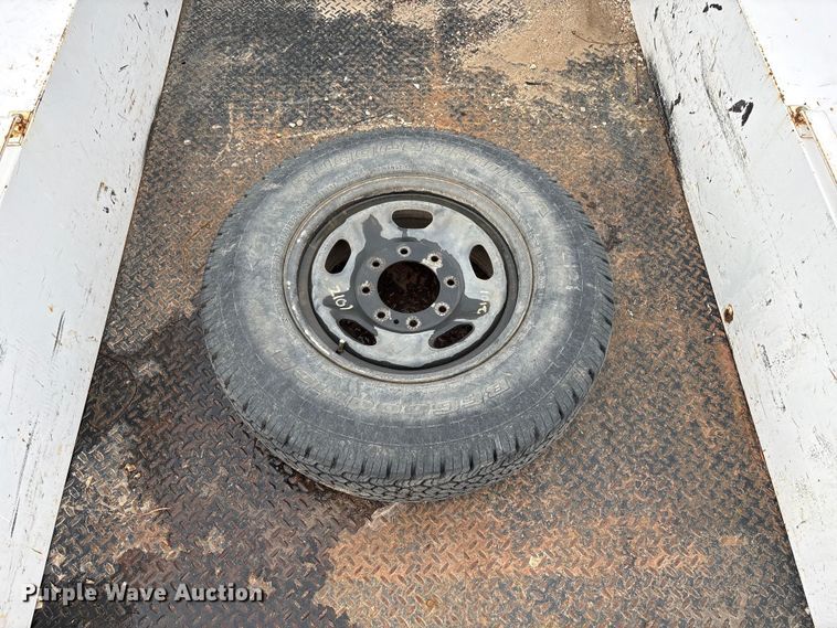 image for item FG2948 2011 Ford F250 Super Duty Ext. Cab flatbed pickup truck
