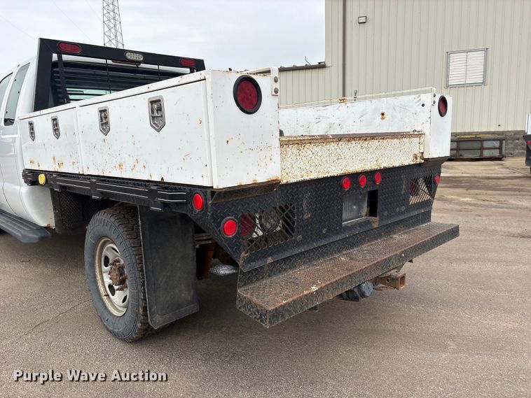 image for item FG2948 2011 Ford F250 Super Duty Ext. Cab flatbed pickup truck