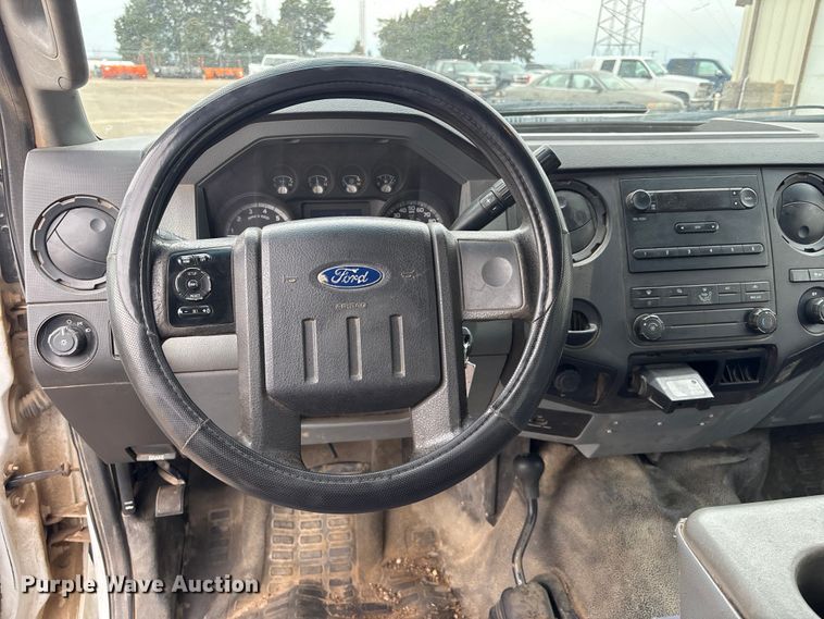 image for item FG2948 2011 Ford F250 Super Duty Ext. Cab flatbed pickup truck
