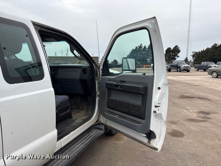 image for item FG2948 2011 Ford F250 Super Duty Ext. Cab flatbed pickup truck