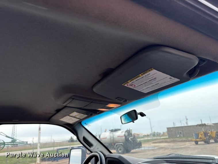 image for item FG2948 2011 Ford F250 Super Duty Ext. Cab flatbed pickup truck