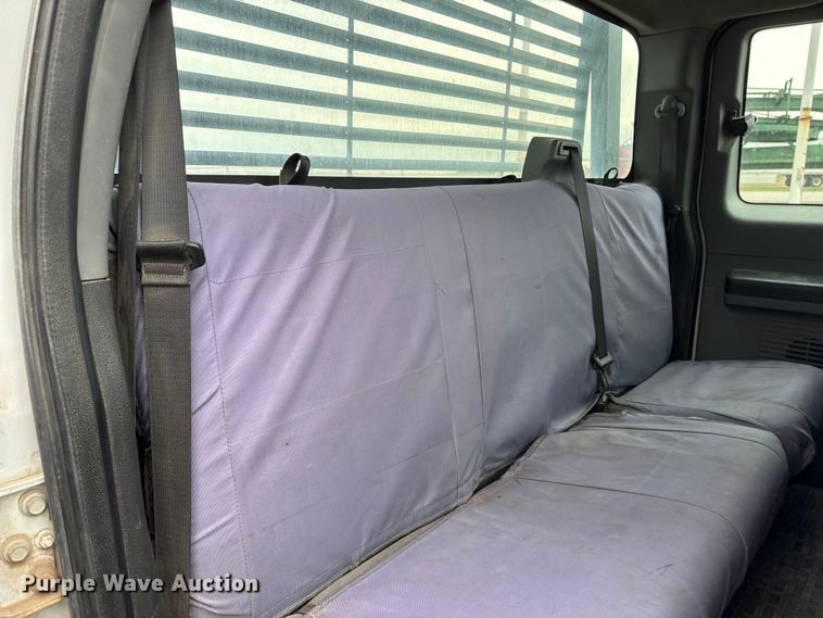 image for item FG2948 2011 Ford F250 Super Duty Ext. Cab flatbed pickup truck