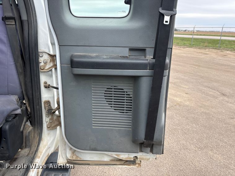 image for item FG2948 2011 Ford F250 Super Duty Ext. Cab flatbed pickup truck