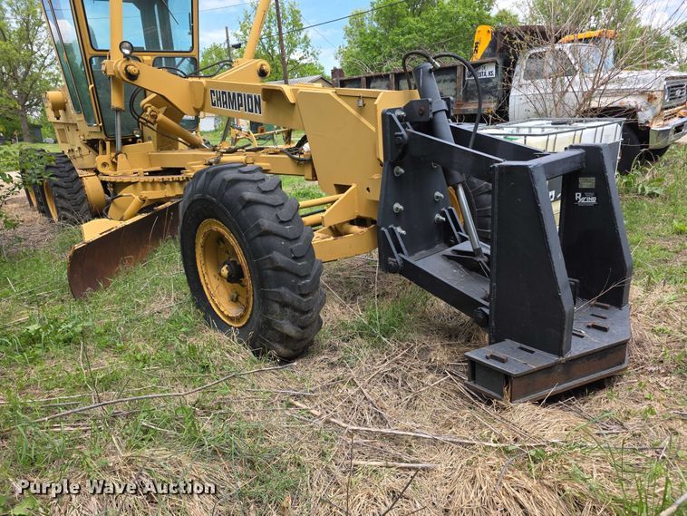 image for item FH6046 Champion 720 motor grader