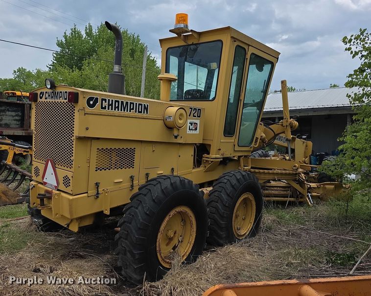 image for item FH6046 Champion 720 motor grader