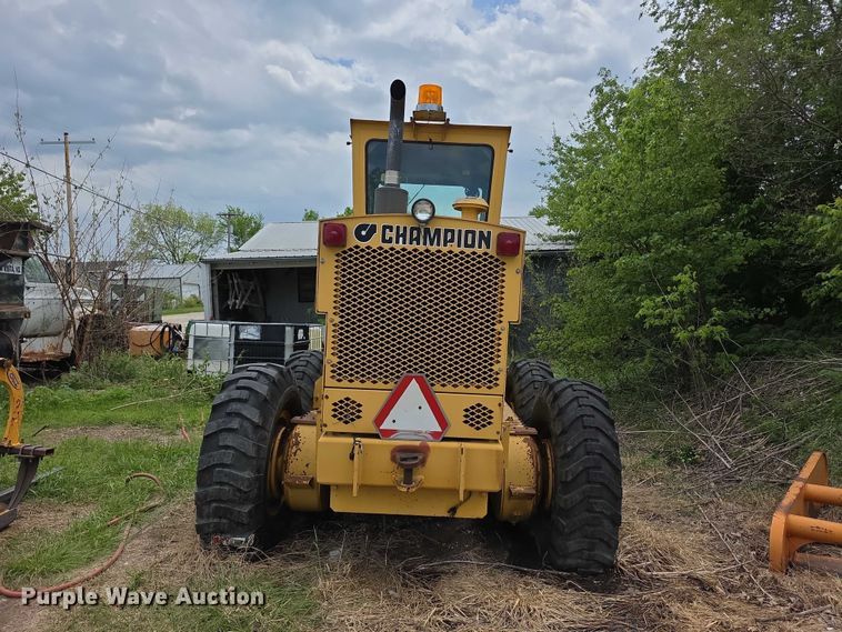 image for item FH6046 Champion 720 motor grader