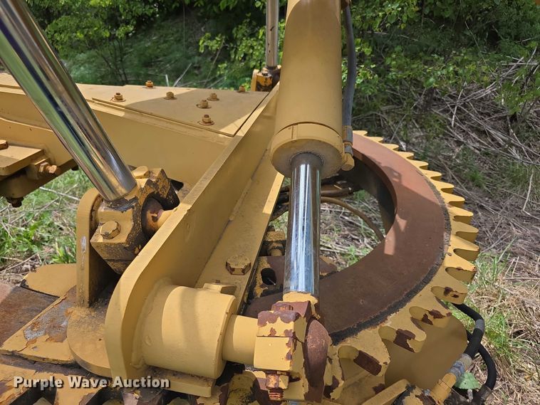 image for item FH6046 Champion 720 motor grader