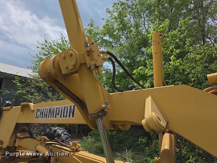 image for item FH6046 Champion 720 motor grader