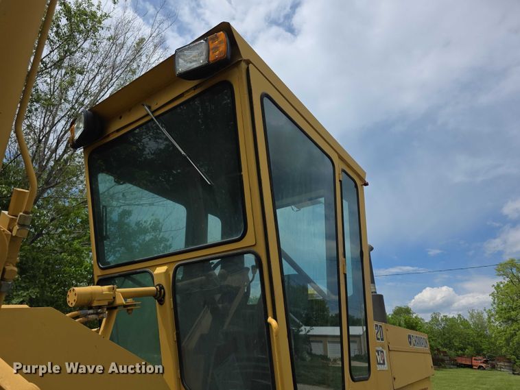 image for item FH6046 Champion 720 motor grader