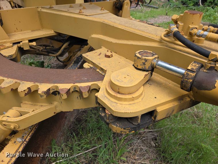 image for item FH6046 Champion 720 motor grader