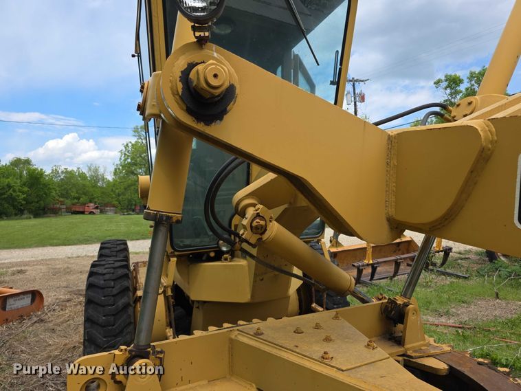 image for item FH6046 Champion 720 motor grader
