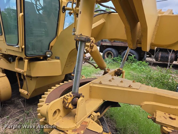 image for item FH6046 Champion 720 motor grader